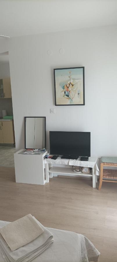 Feel Good Apartment Banjol Exterior photo
